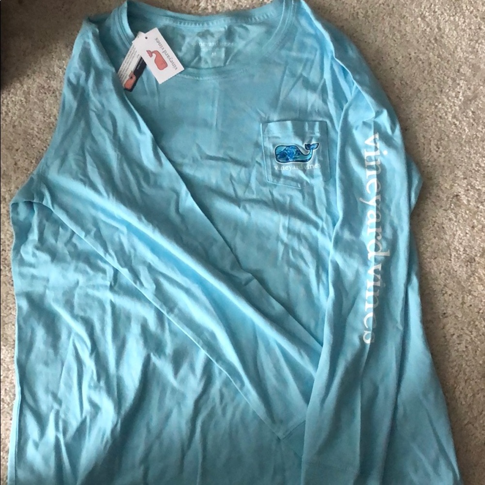 Long sleeve Vineyard Vines t-shirt